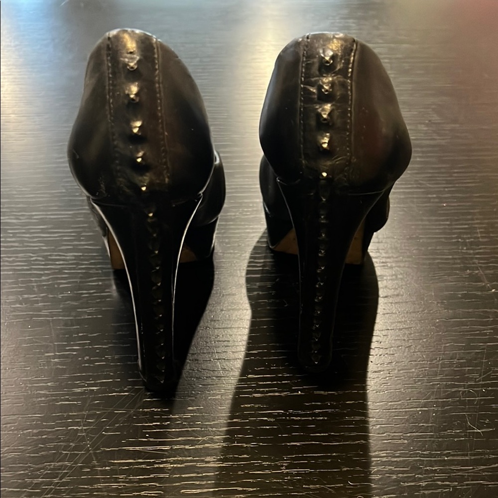 Vince Camuto Studded Chic Black Leather Heels size 8.5